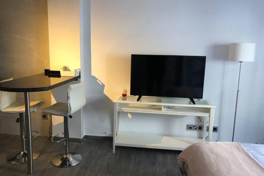 Studio Apartment In Ardales, Cerca El Caminito Del Rey Y Embalses Exterior foto